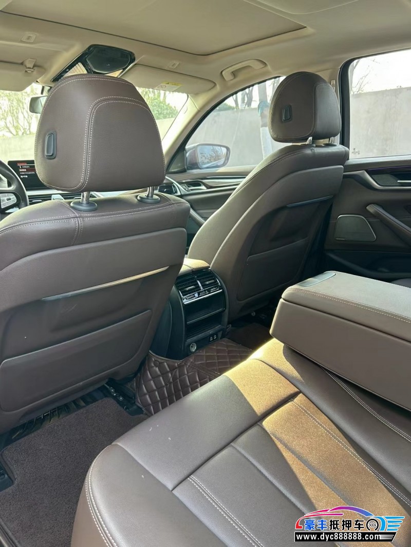 20年宝马5系轿车抵押车出售