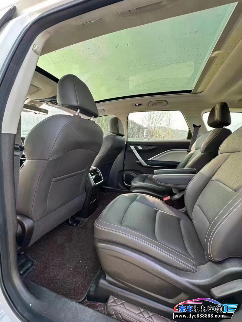 20年吉利嘉际轿车抵押车出售