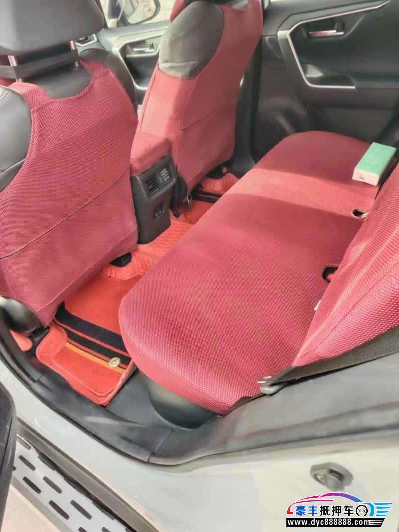 23年丰田RAV4荣放轿车抵押车出售