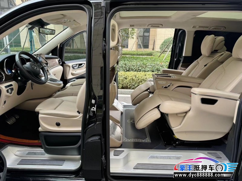 23年奔驰V级MPV抵押车出售