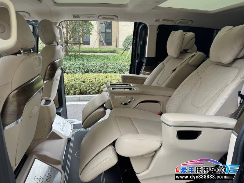 23年奔驰V级MPV抵押车出售