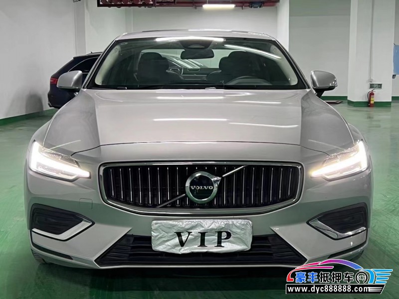 23年沃尔沃S60轿车抵押车出售