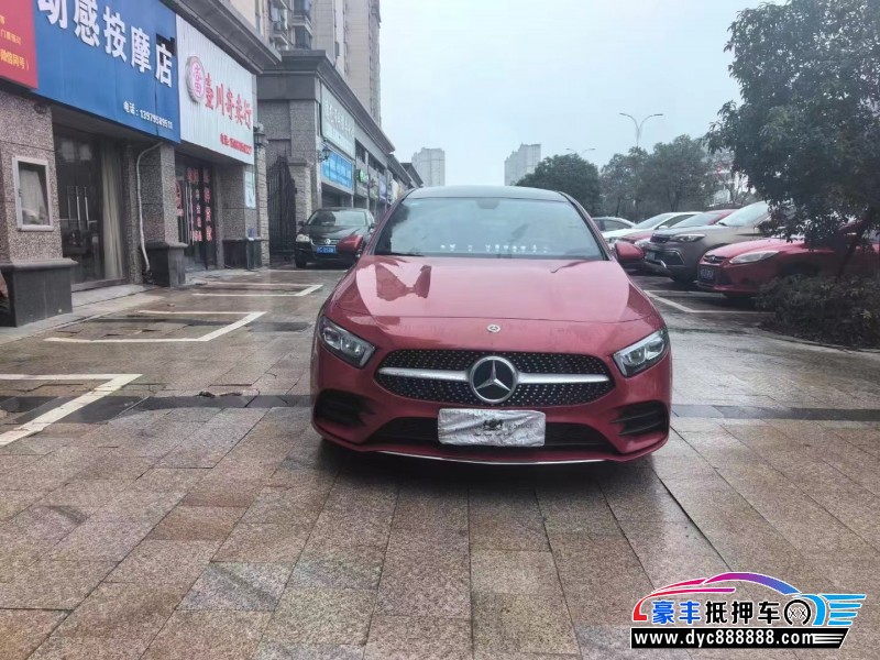 20年奔驰A轿车抵押车出售