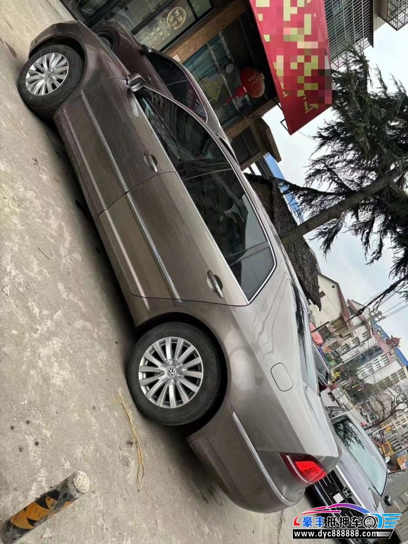 15年大众辉腾轿车抵押车出售