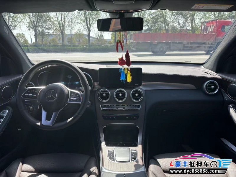 21年奔驰GLC轿车抵押车出售