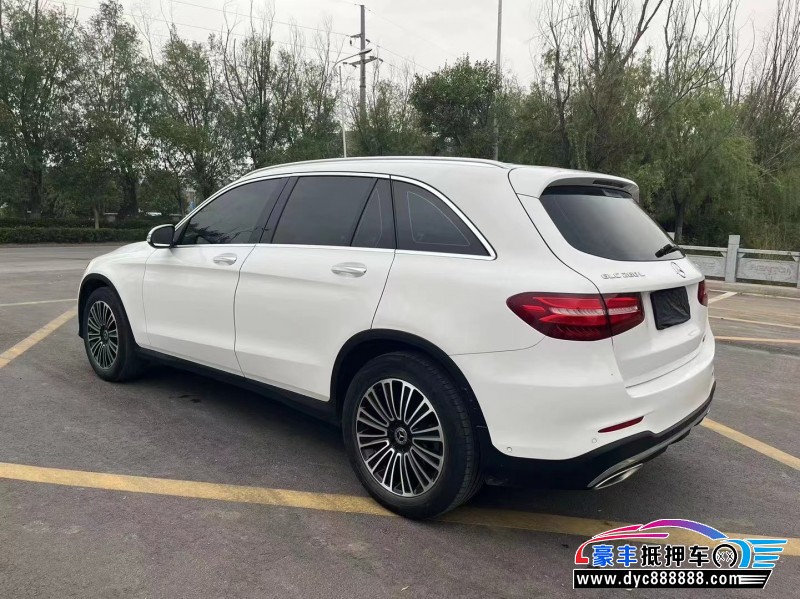 19年奔驰GLC轿车抵押车出售