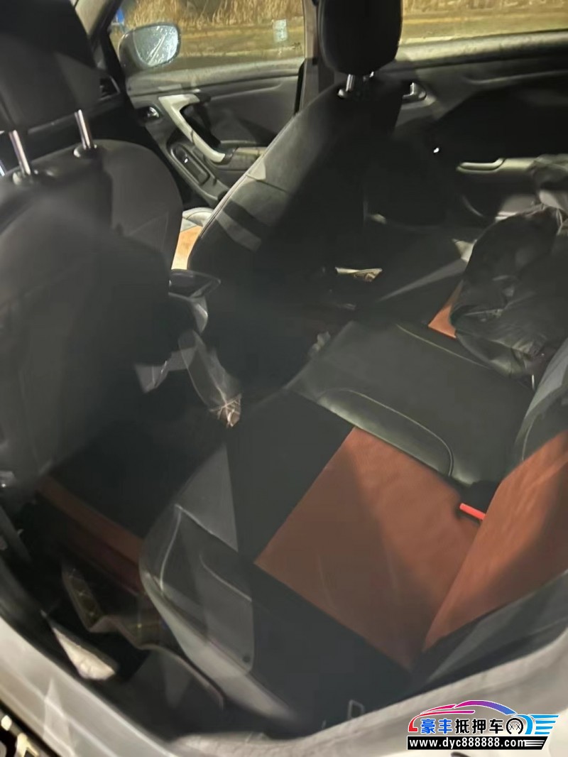 17年雪铁龙C3轿车抵押车出售