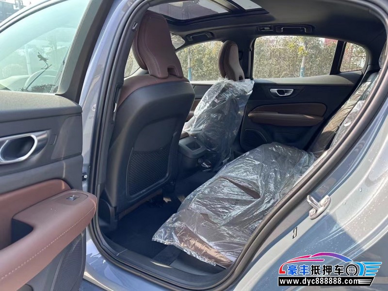 23年沃尔沃S60轿车抵押车出售