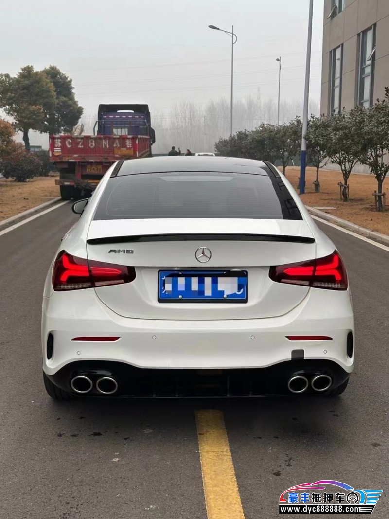 20年奔驰A轿车抵押车出售