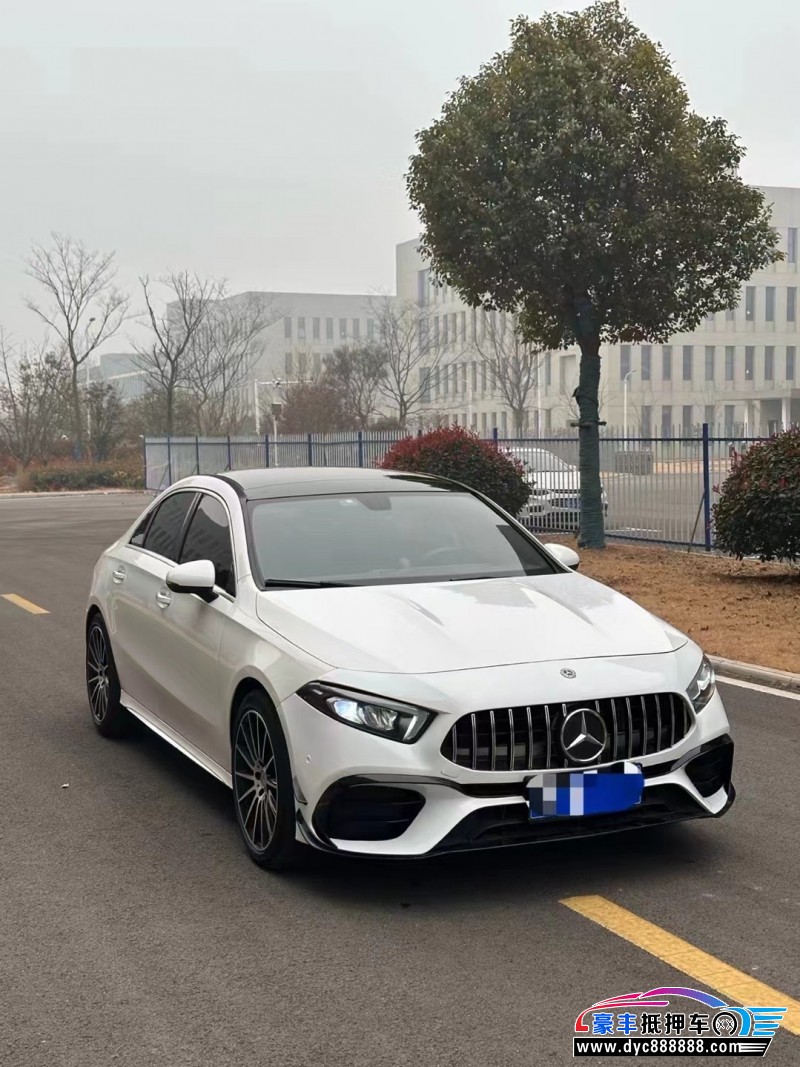 20年奔驰A轿车抵押车出售