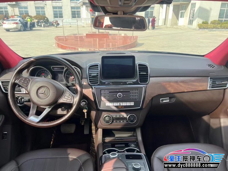 18年奔驰GLE轿车抵押车出售