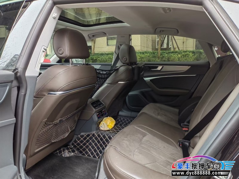 22年奥迪A7轿车抵押车出售