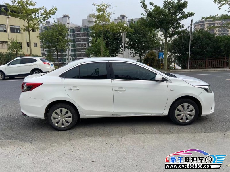 17年丰田威驰轿车抵押车出售