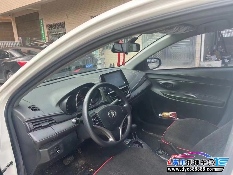 20年丰田威驰轿车抵押车出售