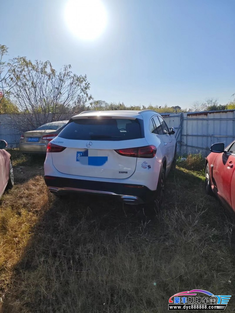 21年奔驰GLA轿车抵押车出售