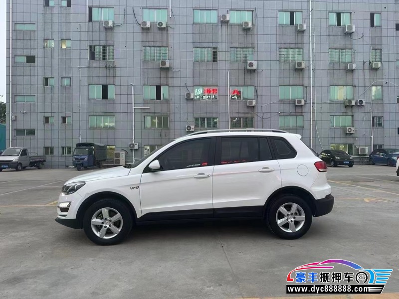 18年众泰大迈X5轿车抵押车出售