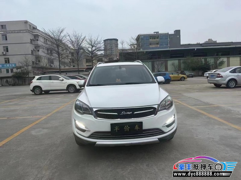 18年众泰大迈X5轿车抵押车出售