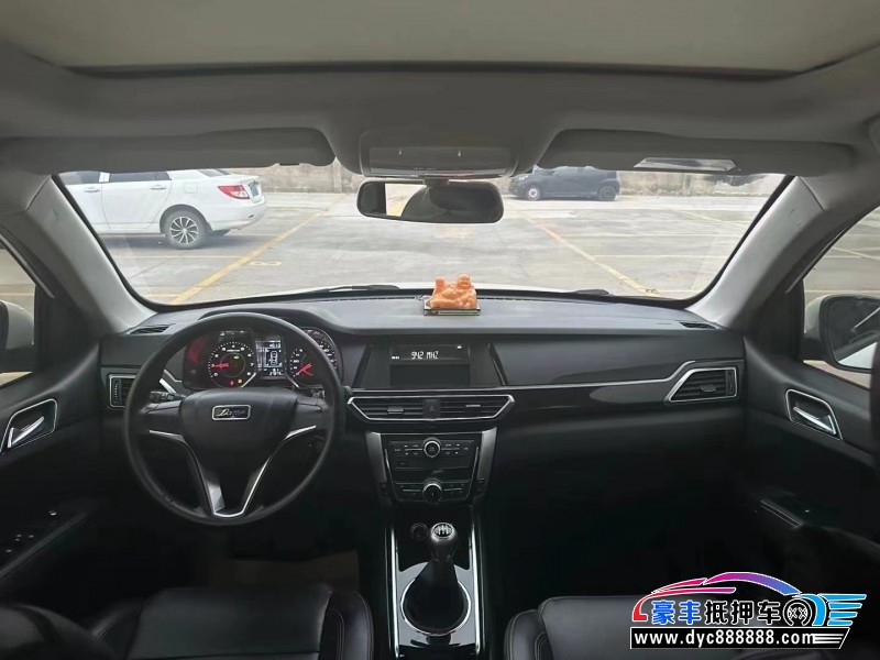 18年众泰大迈X5轿车抵押车出售