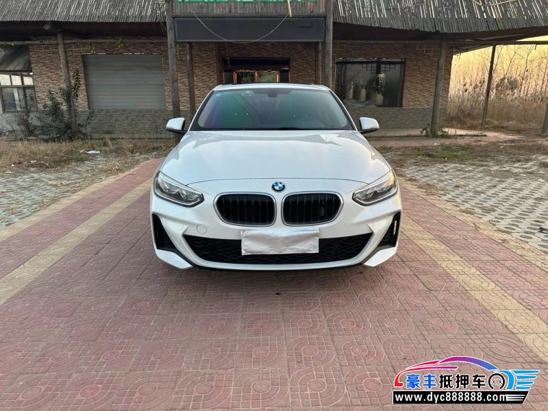 20年宝马1系轿车抵押车出售