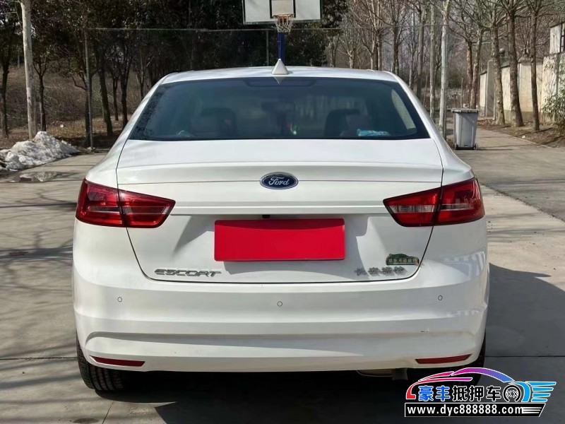 18年福特福睿斯轿车抵押车出售