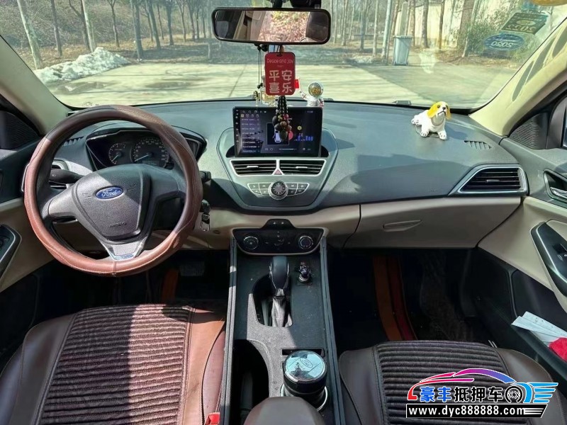 18年福特福睿斯轿车抵押车出售