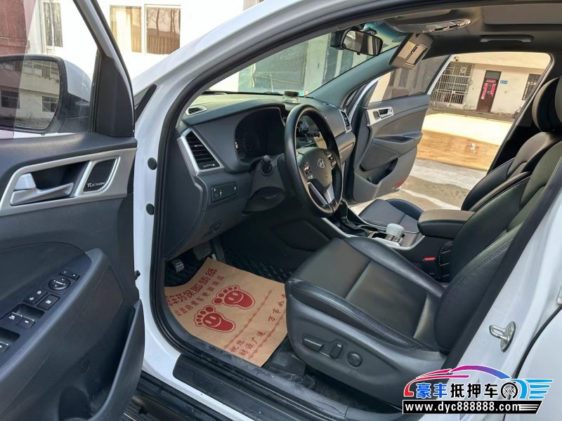 17年现代途胜SUV抵押车出售