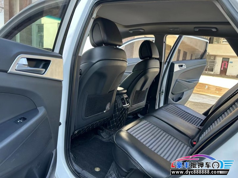 17年现代途胜SUV抵押车出售