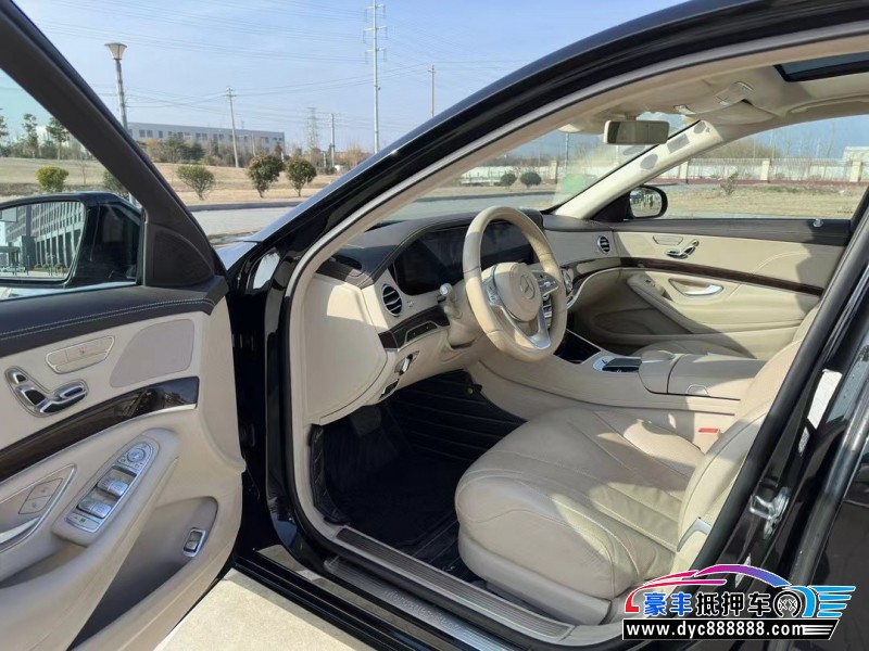 19年奔驰S轿车抵押车出售