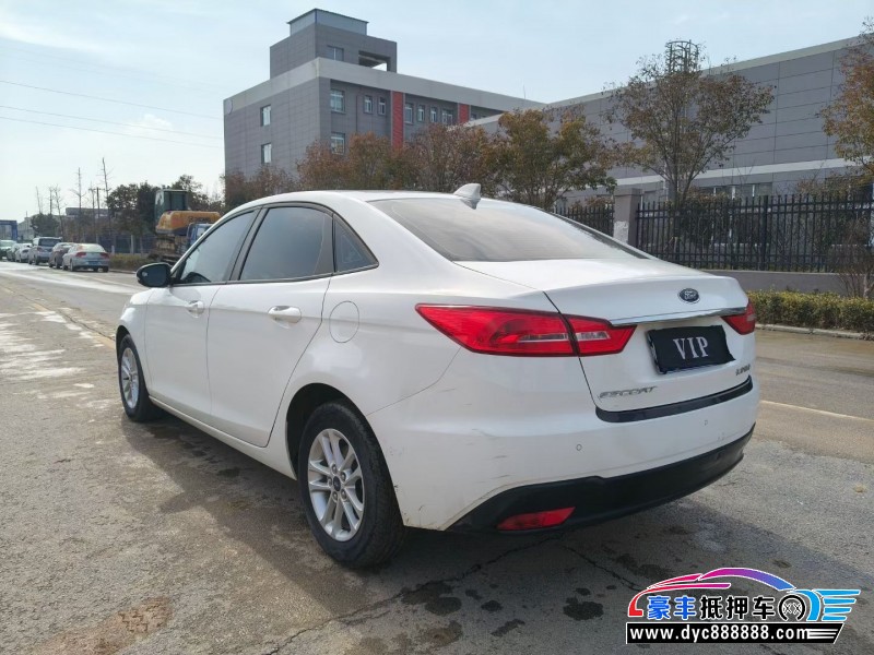 20年福特福睿斯轿车抵押车出售