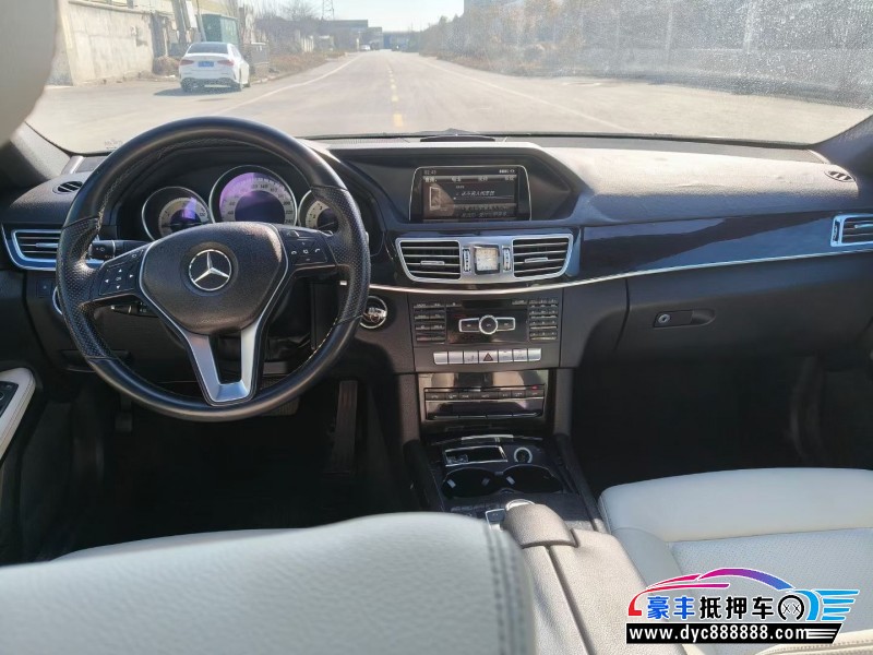 14年奔驰E轿车抵押车出售