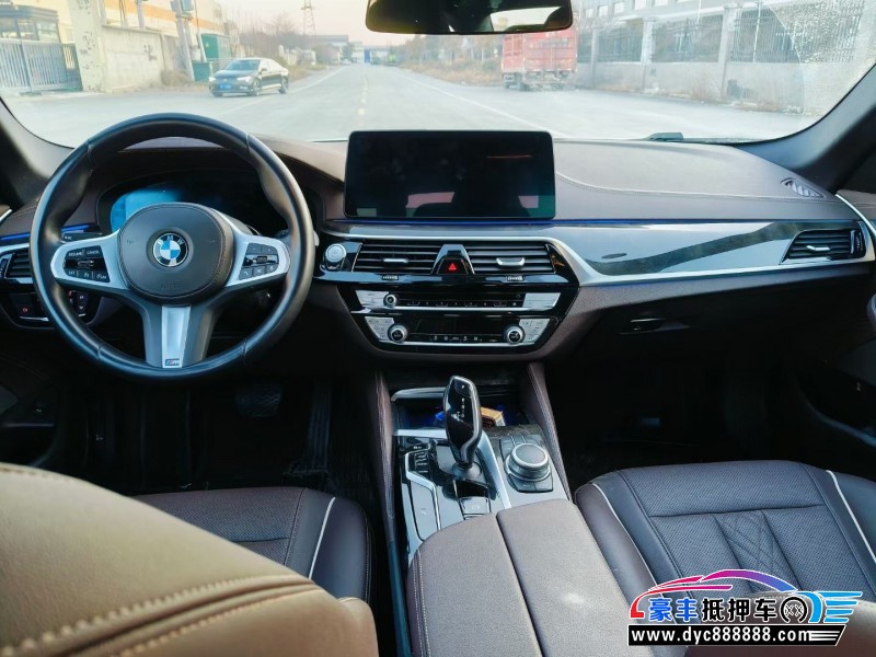 22年宝马5系轿车抵押车出售