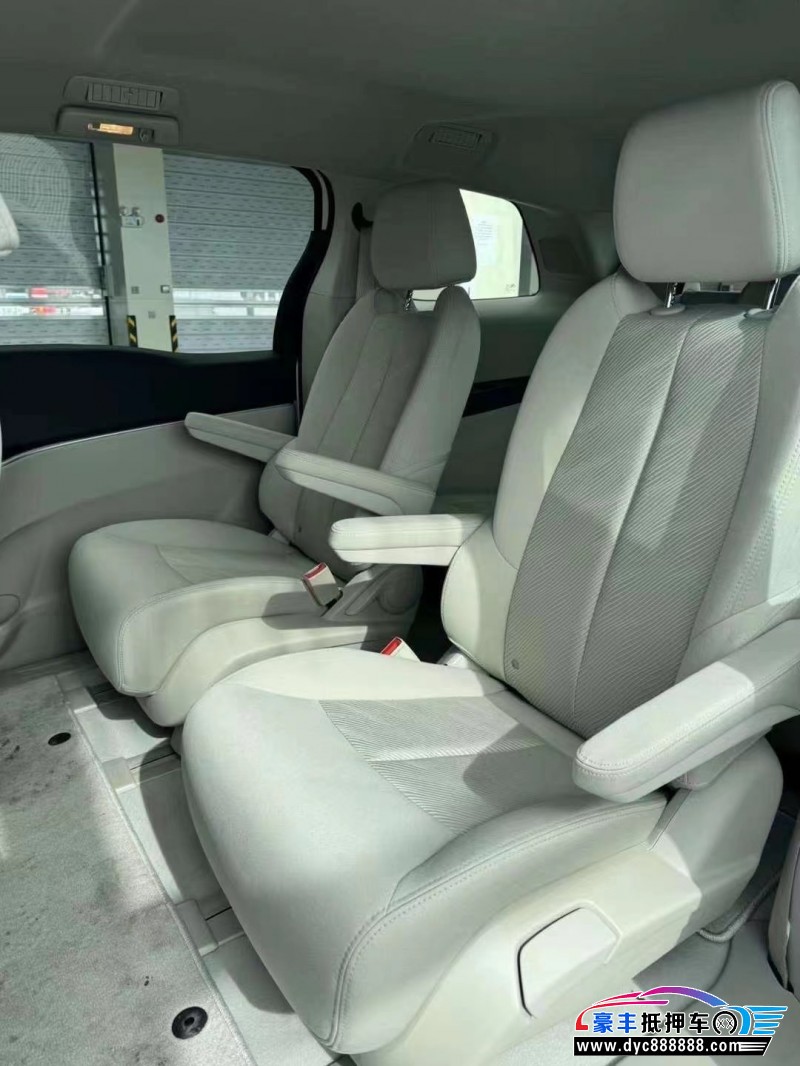 24年别克GL8MPV抵押车出售