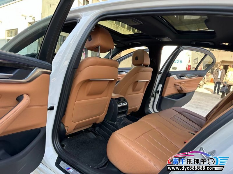 20年宝马5系轿车抵押车出售