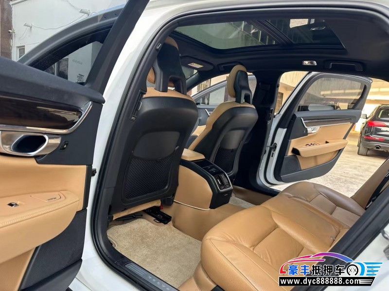 18年沃尔沃S90轿车抵押车出售