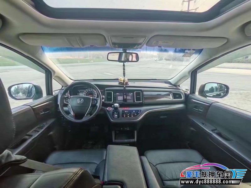 17年本田艾力绅轿车抵押车出售