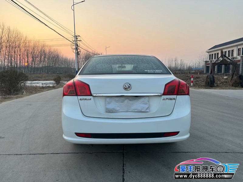 17年别克凯越轿车抵押车出售