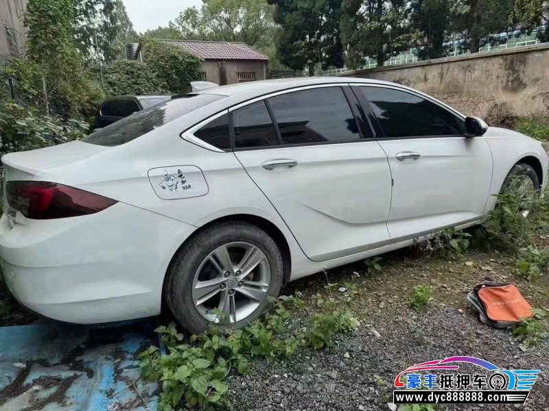 20年别克君威轿车抵押车出售