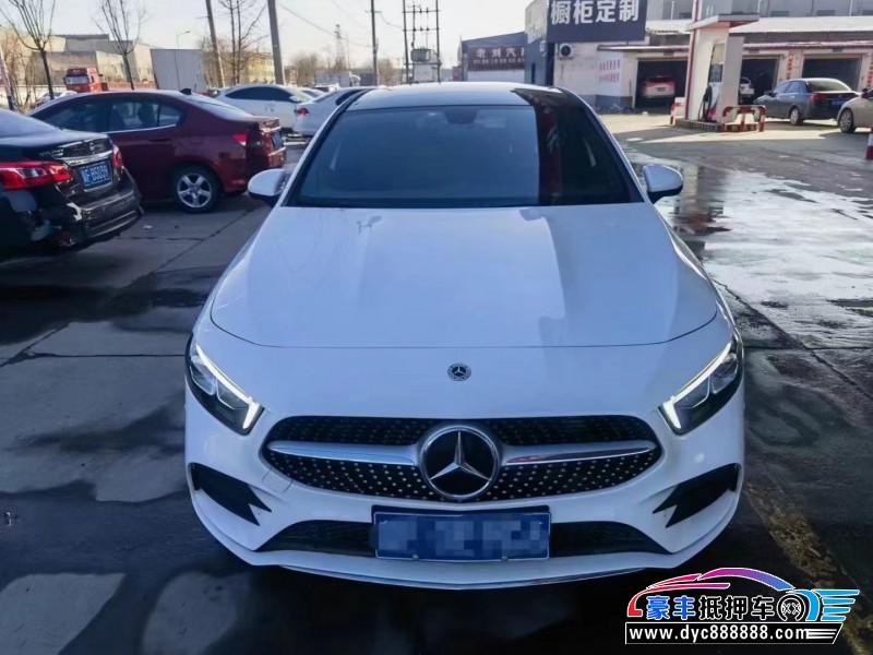 21年奔驰A轿车抵押车出售