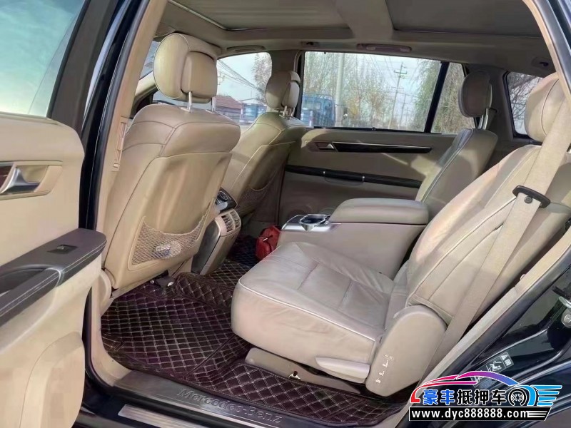 12年奔驰R轿车抵押车出售