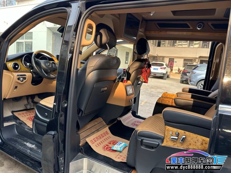 18年奔驰V轿车抵押车出售