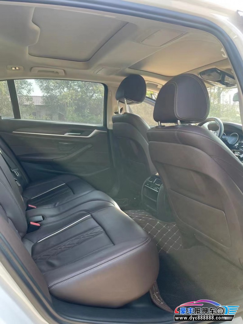 18年宝马5系轿车抵押车出售