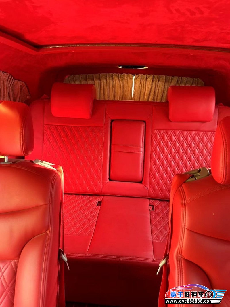 17年奔驰威霆(进口)轿车抵押车出售