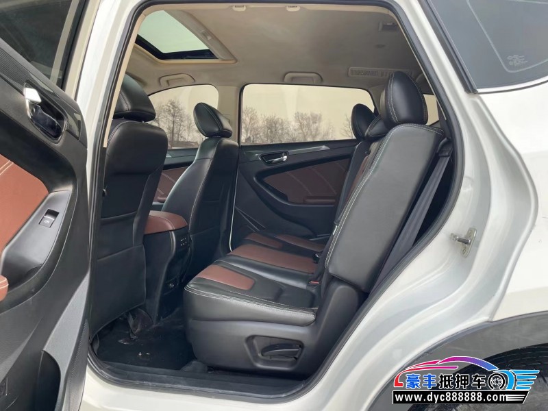 18年东风风光580轿车抵押车出售