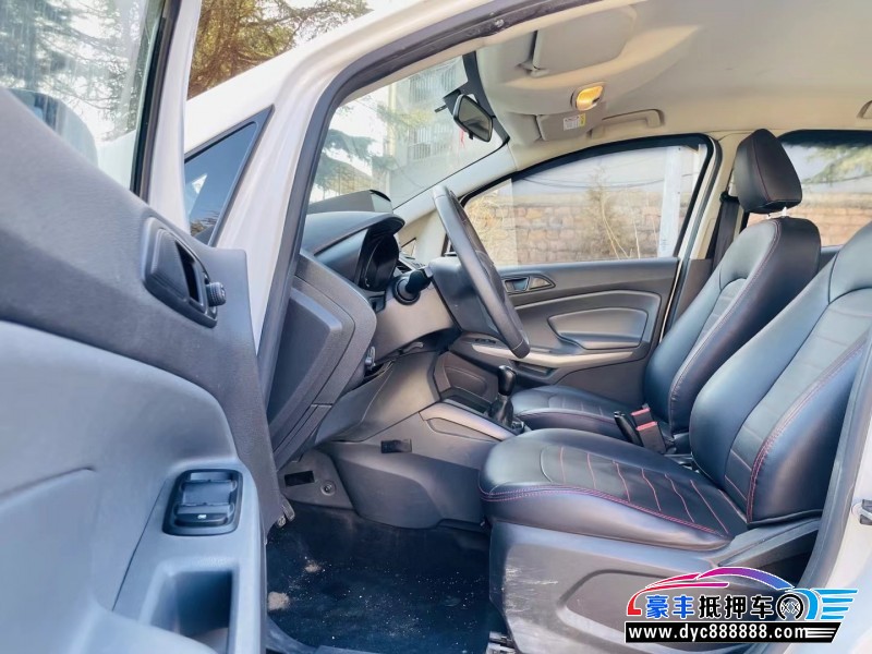 17年福特翼搏轿车抵押车出售