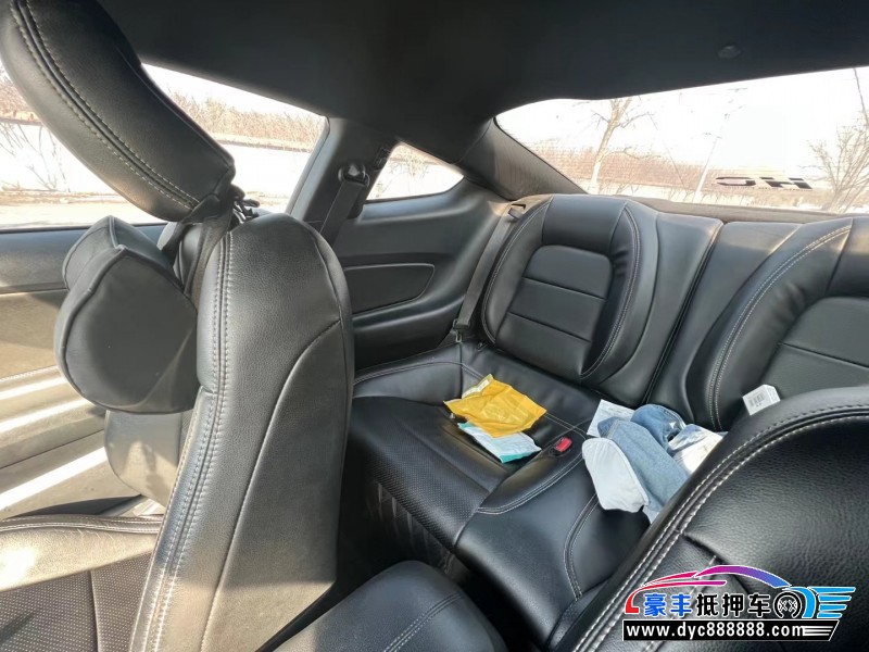 16年福特野马轿车抵押车出售