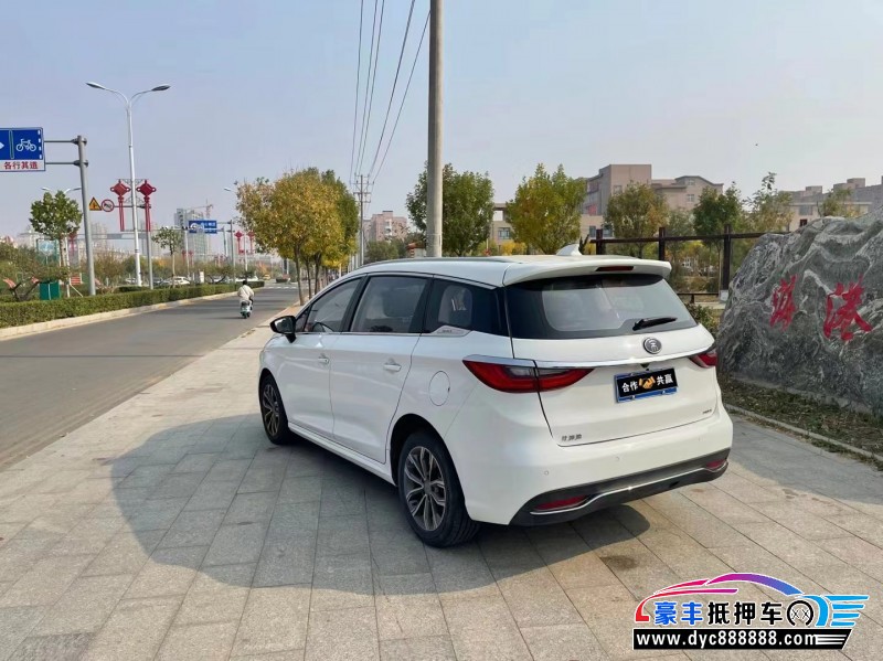 20年比亚迪宋轿车抵押车出售