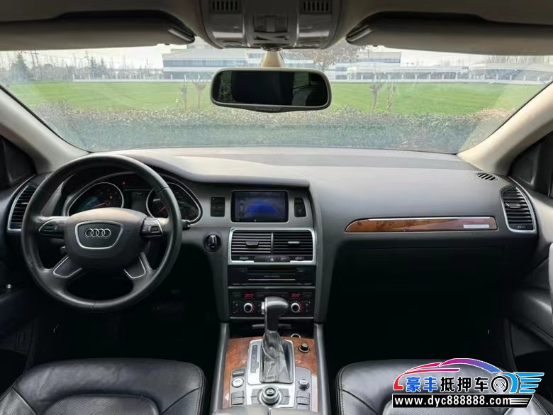 14年奥迪Q7轿车抵押车出售