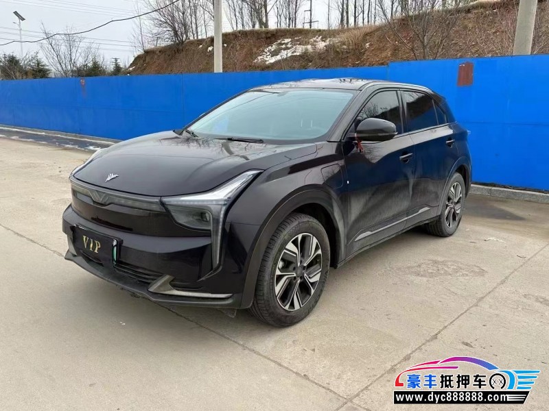 23年哪吒U轿车抵押车出售