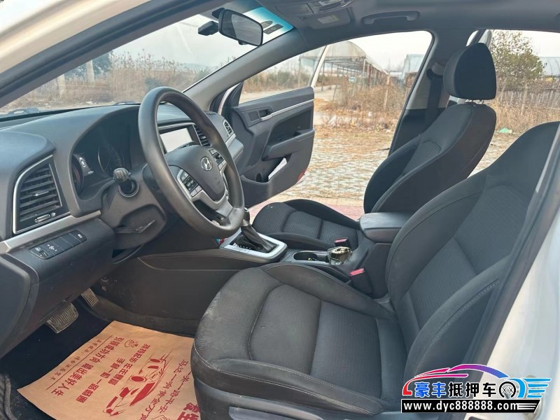 16年现代领动轿车抵押车出售