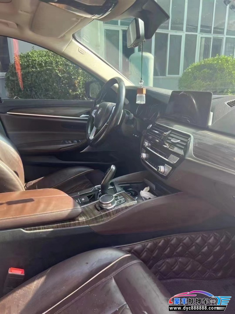 18年宝马5系轿车抵押车出售